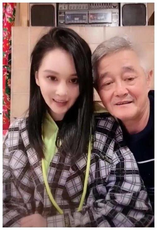 赵本山的女儿照片,青春靓丽，传承星范儿