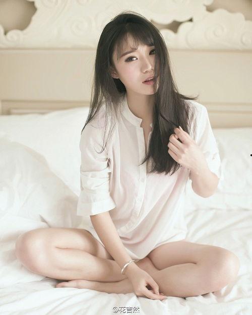 正在播放网红嫩模,青春魅力，时尚演绎  第2张