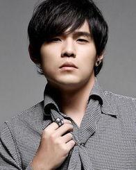 周董照片,光影中的音乐传奇  第3张