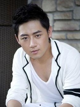 恩皓个人资料,才华横溢的年轻艺术家，用镜头讲述人生故事  第3张